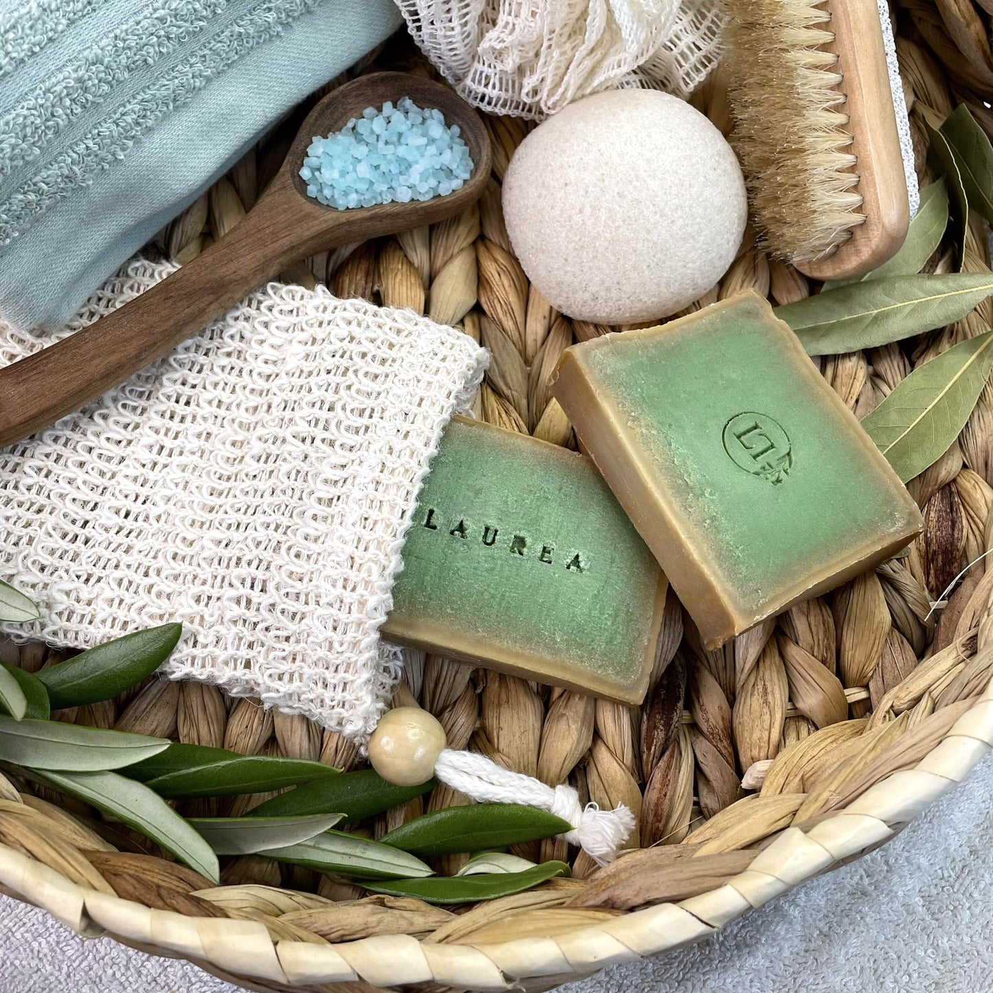 LAUREA® SOAP-MASK: WITH LAUREL BERRY OIL